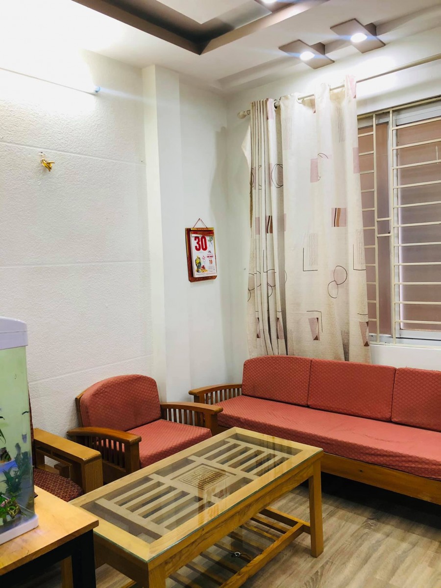 Bán nhà Bùi Xương Trạch, 35m2, nhà đẹp, ngõ rộng, gần phố, giá chỉ 3.3 tỷ. LH 0966456918