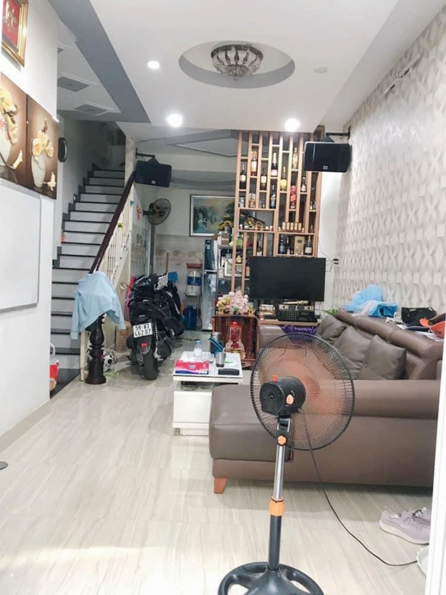 Gấp bán nhà Quận diện tích sử dụng 4,3x9m, 10m mặt tiền giá bán 5,35 tỷ