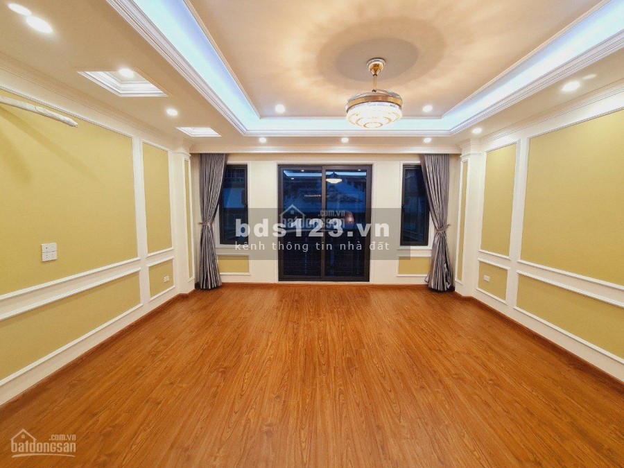 Cần bán nhà nguyên căn phố Trung Kính, giá bán 9 tỷ, thương lượng, khu dân trí cao