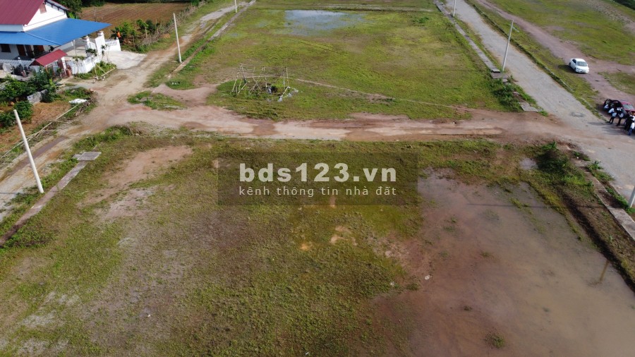 Hiện tại em còn duy nhất 2 lô đất đấu giá cần bán gấp tại LạcThủy, Hòa Bình