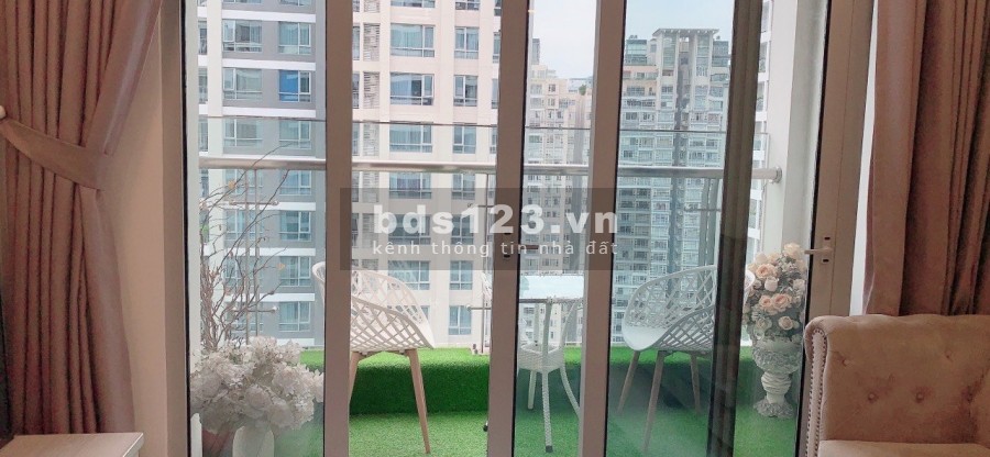 Chủ ngộp mùa dịch cần bán gấp căn hộ 2 pn, Vinhomes Bình Thạnh, giá chỉ 4 tỷ