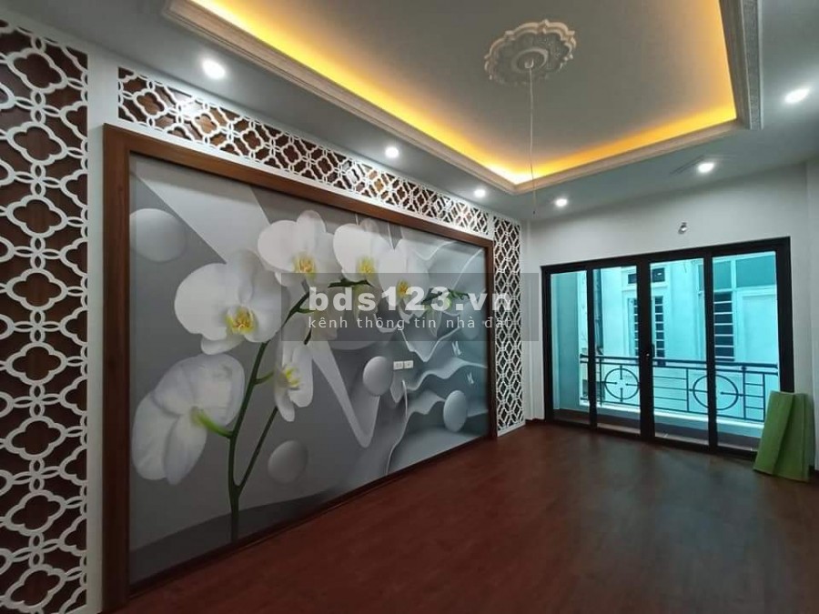 Nhà Bán Gấp 46m Phố Vĩnh Hồ, ngõ xe 3 gác tránh xe máy, đúc bê tông cố 6 tầng, lhcc
