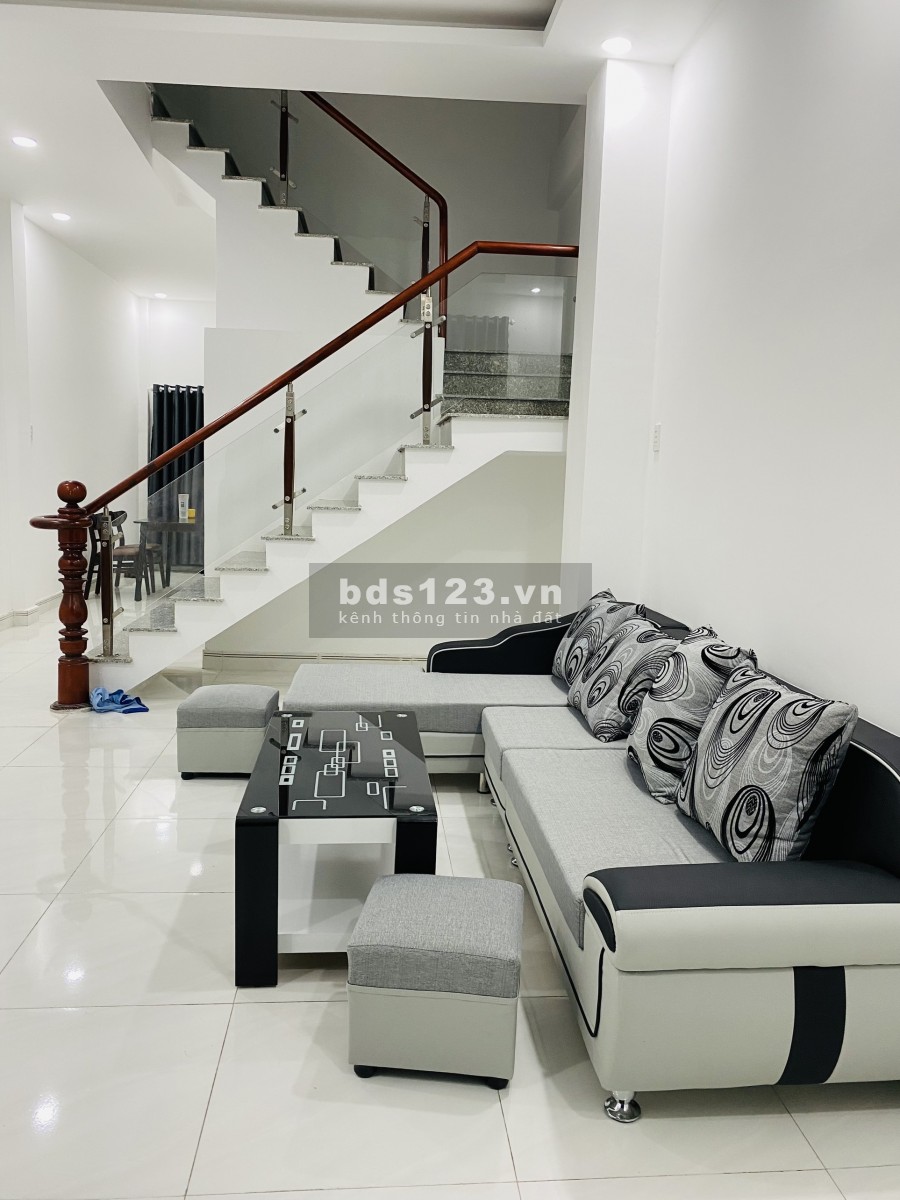 Nhà 1 sẹt Đại Lộ Bình Dương giá ngộp, 1 trệt, 1 lầu, đường đi oto vào tận cửa
