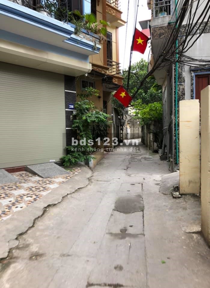 Bán đất Thanh Trì diện tích 61m2, mặt 4.8m, ngõ ô tô giá bán 2.4 tỷ, lhcc