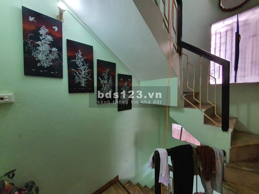 Bán nhà Đại Cồ Việt 18mx5T xây chắc chắn, giá 2.3 tỷ liên hệ 0916010180