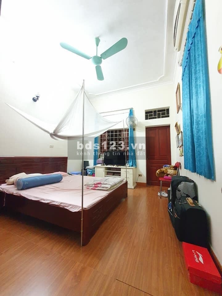 Phân lô Quân Đội lô góc 3 mặt ngõ, sổ đẹp 30m ra mặt phố, mặt phố 140 Vương Thừa Vũ 6,4 tỷ Thanh Xuân