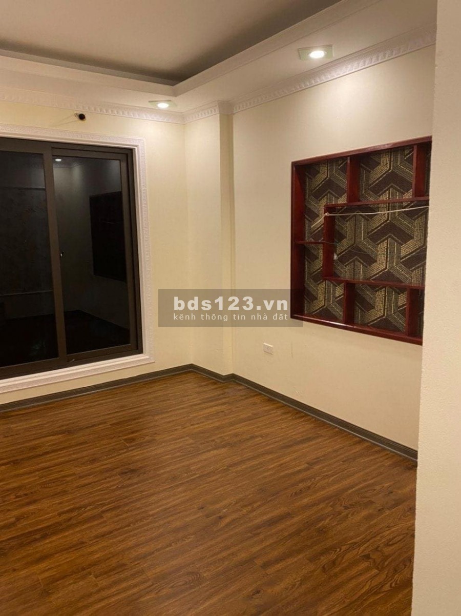 Ngô Thuỳ Sĩ Quận Hà Đông nhà mới tinh, kinh doanh ô tô vào tận nhà