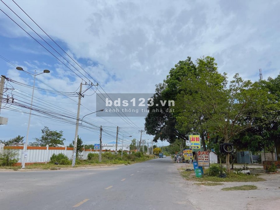 Đất Phú Chánh, Tân Uyên giá rẻ so với khu vực xung quanh, hỗ trợ bank 40%