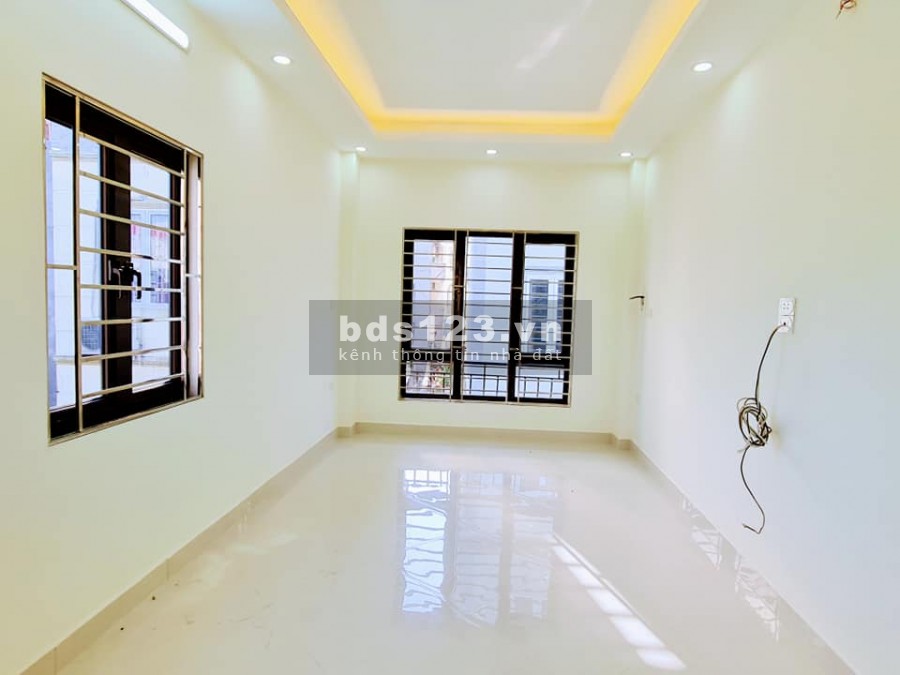 Đẹp long lanh- Nhà mới, thiết kế hiện đại, ô tô đỗ cửa, kinh doanh. 3.35 tỷ- Vĩnh Hưng