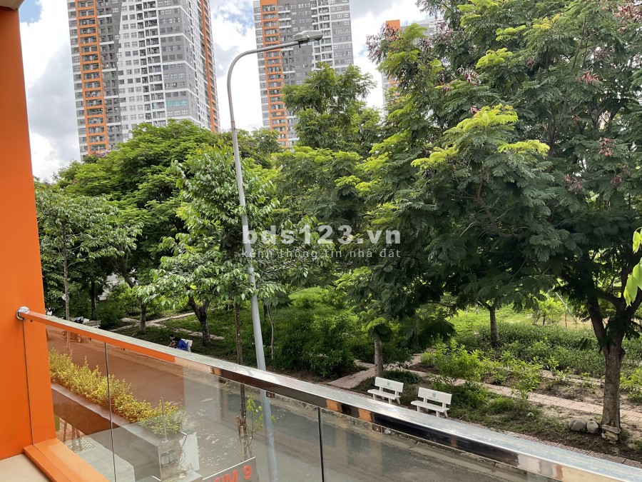 CHDV chuẩn 4 sao Q2 nội thất cao cấp, có ban công, hồ bơi cách trung tâm Q1 chỉ 8ph