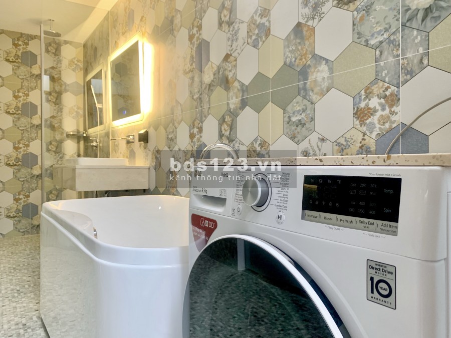 CHDV chuẩn 4 sao Q2 nội thất cao cấp, có ban công, hồ bơi cách trung tâm Q1 chỉ 8ph