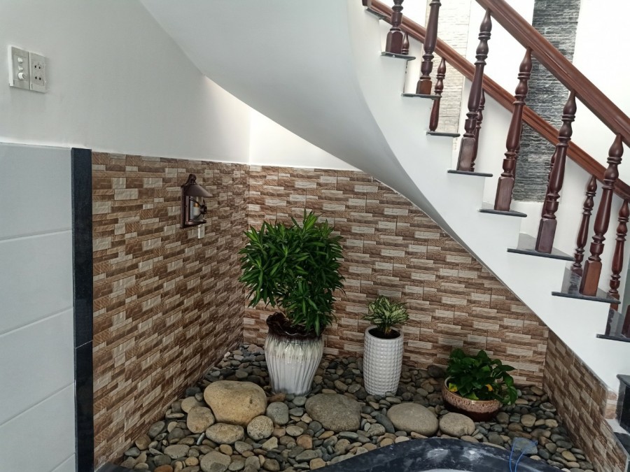 Nhà 1 trệt 1 lầu đường 2 ôtô gần GX Thuận Hòa phường Tân Phong, SHR thổ cư