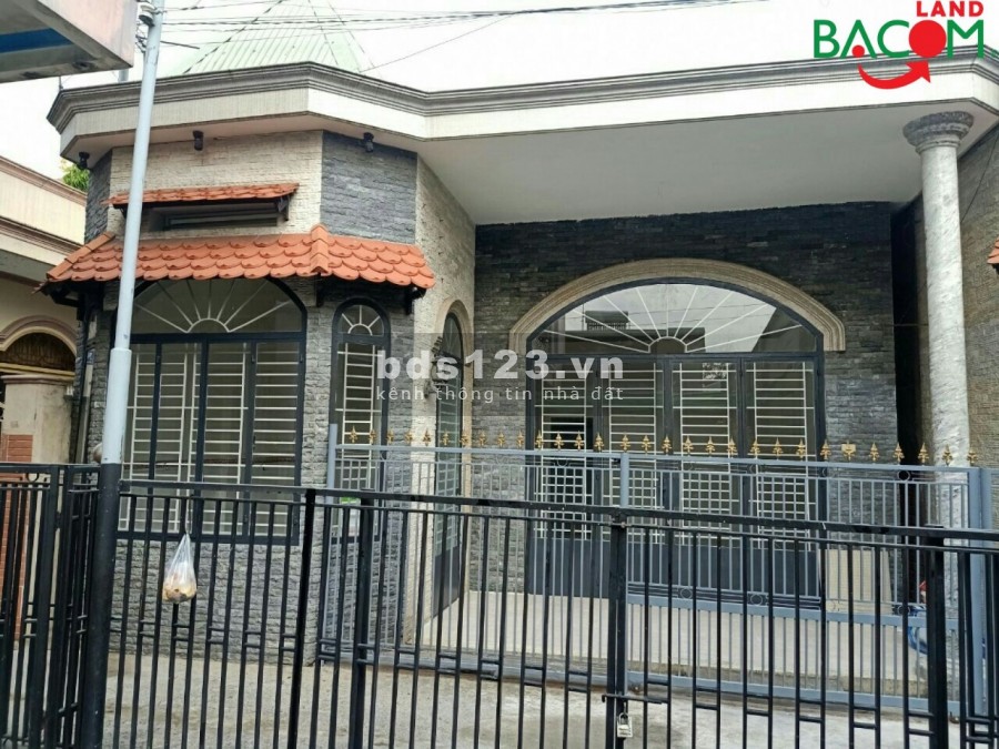 Bán nhà cấp 4 nguyên căn gần giáo xứ Thuận Hoà, phường Tân Phong, giá 2.6 tỷ