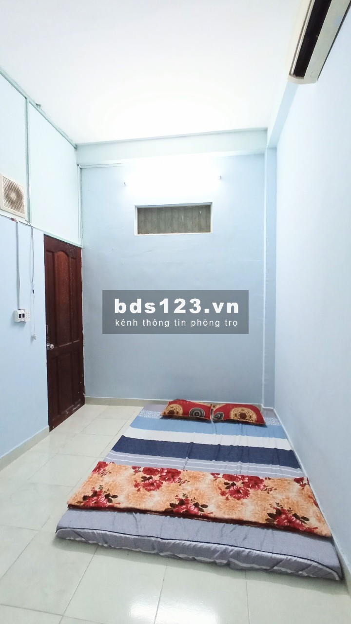 Phòng trọ Phú Nhuận 3 triệu/tháng, có sẵn máy lạnh tủ đồ nệm bàn, lh 0835533222