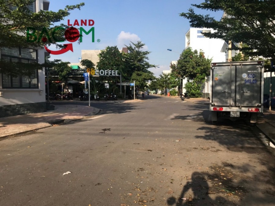 Bán nhà 1T2L thiết kế sang trọng ngay KDC long bình mặt kinh doanh giá chỉ 5ty2