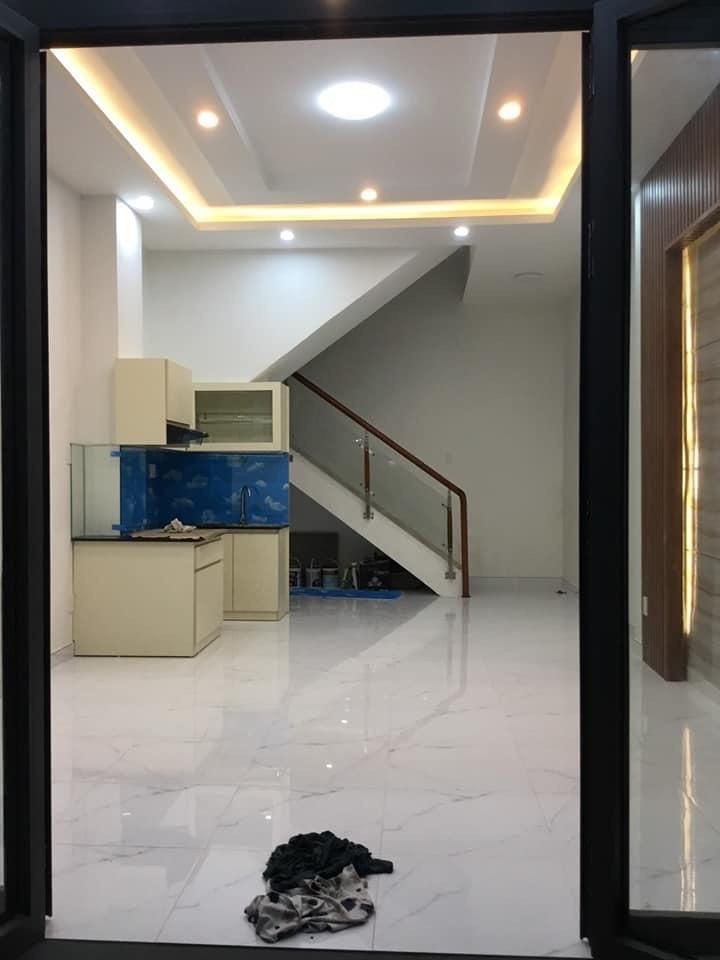 Tôi bán nhà mới, đẹp,MT Hoàng Văn Thụ, 38m x 3 tầng, giá rẻ bán gấp 4,1 tỷ. LH: 037 6966 383