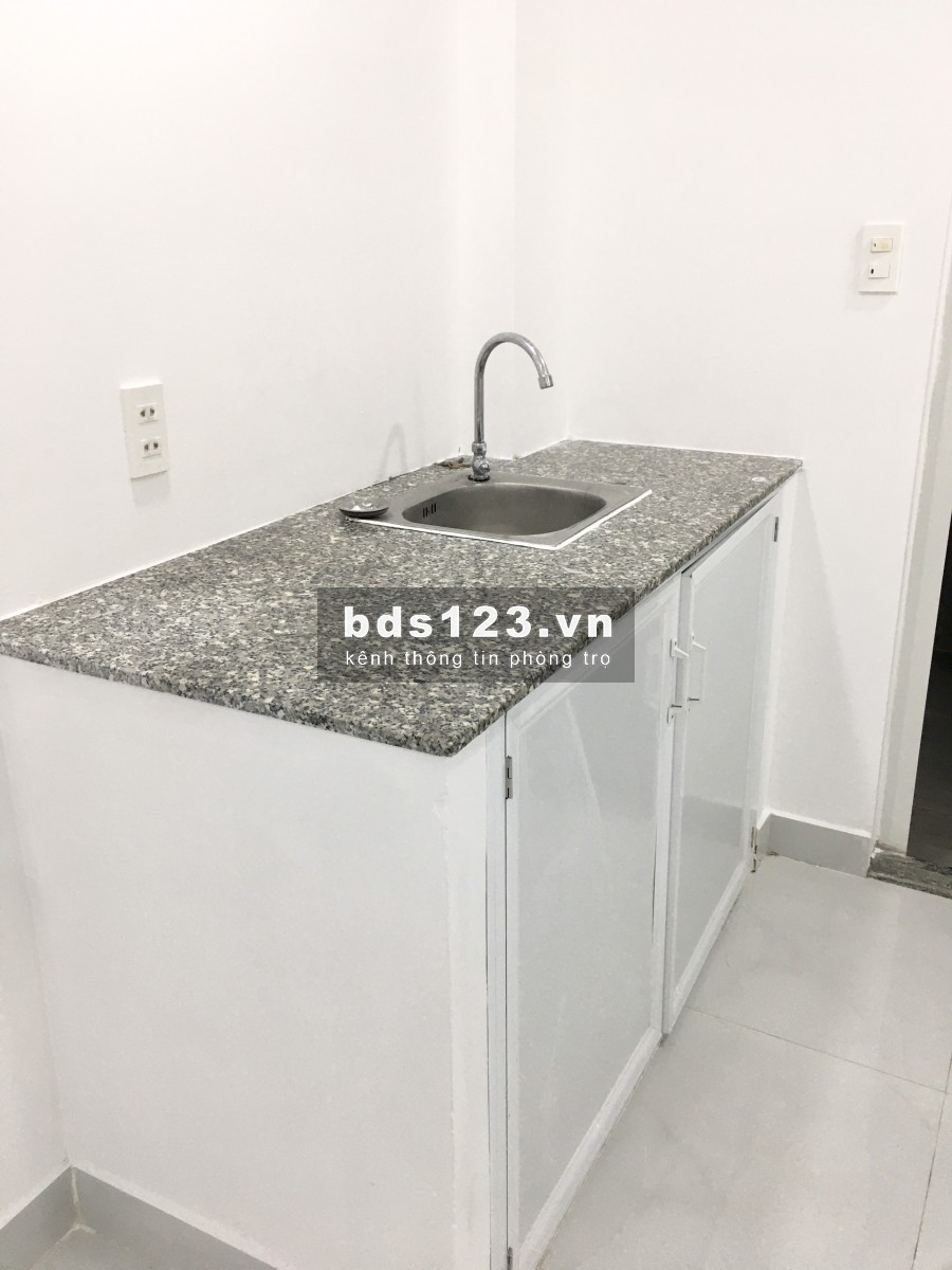 Cho thuê phòng 30m2, rộng rãi, có nội thất cách đại học Văn Lang 500m