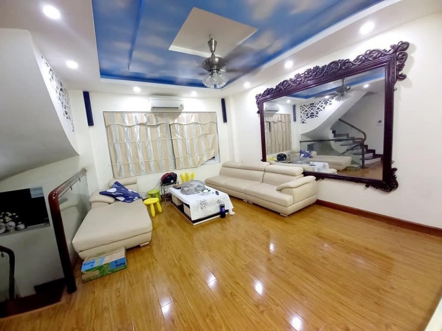 Mặt phố Tô Vĩnh Diện, lô góc kinh doanh diện tích 52m2, 5 tầng, mt 4.5m, giá 13.5 tỷ