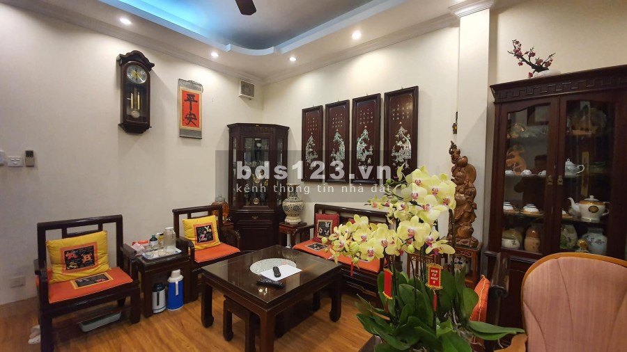 Bán nhà Nguyễn Khánh Toàn diện tích 38m2, 5 tầng, giá bán 3.9 tỷ