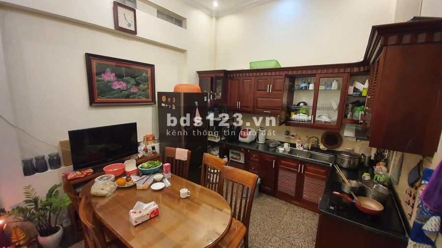 Bán nhà Nguyễn Khánh Toàn diện tích 38m2, 5 tầng, giá bán 3.9 tỷ