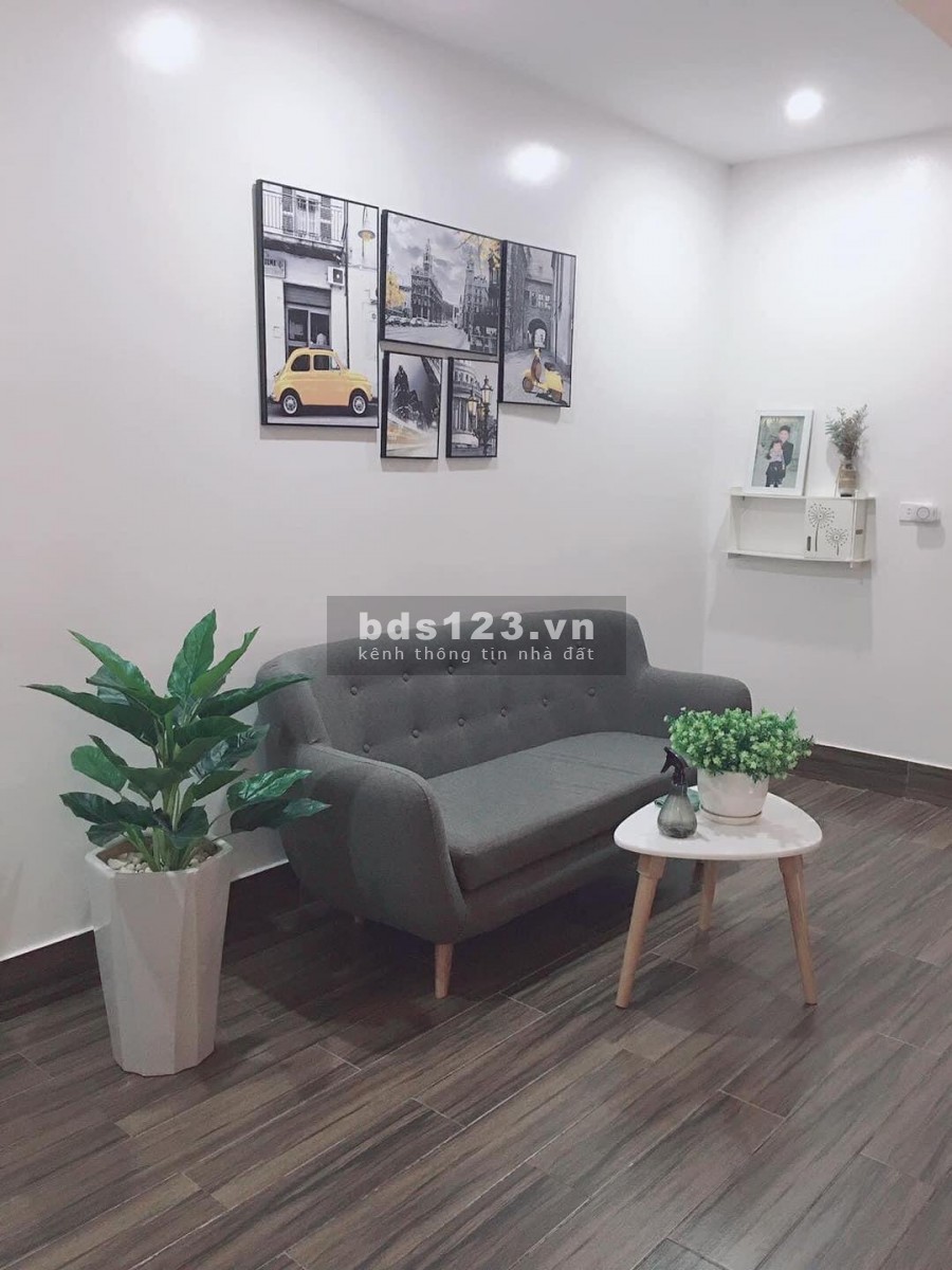 Bán nhà diện tích 44m2, giá 4.6 tỷ, Lê Trọng Tấn, dân trí cao an ninh tốt.