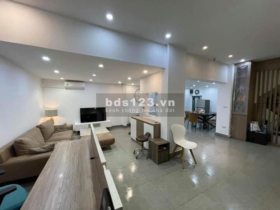 Tìm người có duyên, nhượng lại nhà Yên Lãng, Lô góc, Oto tránh, giá 8 tỷ