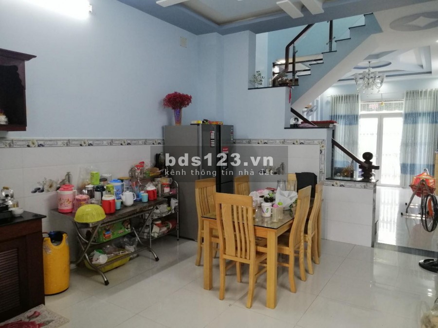 Nhà Phú Định Quận 8 diện tích 60m2 Hẻm Xe Hơi Cách Mặt Tiền 15m.