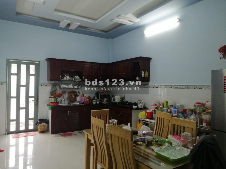 Nhà Phú Định Quận 8 diện tích 60m2 Hẻm Xe Hơi Cách Mặt Tiền 15m.