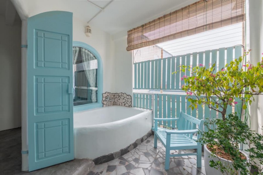 Bán nhà lô góc ô tô đổ cửa chợ Ngọc Thuỵ, dt 55m2, 5 tầng đúc, giá 5.6 tỷ, lhcc