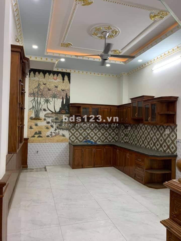 Bán nhà Quốc lộ 13, gần chợ Hiệp Bình Phước, Thủ Đức, liên hệ xem nhà 0901130437