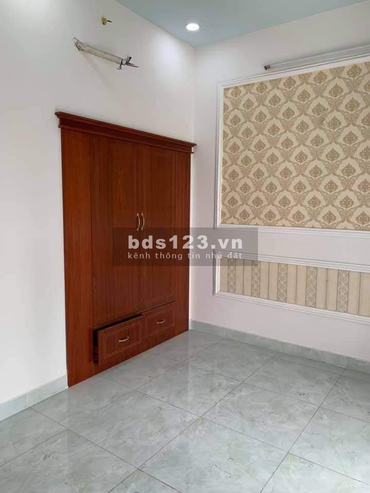 Bán nhà Quốc lộ 13, gần chợ Hiệp Bình Phước, Thủ Đức, liên hệ xem nhà 0901130437