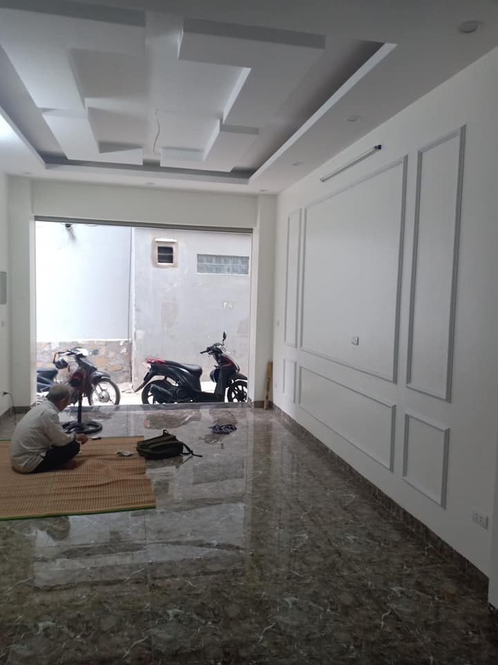Nhà Dịch Vọng Hậu, Cầu Giấy, nhà mới 7 tầng, Thang máy, giá bán 7.5 tỷ TL