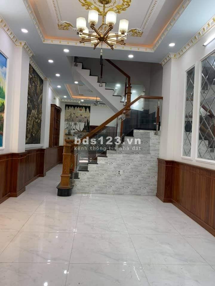 Bán nhà Quốc lộ 13, gần chợ Hiệp Bình Phước, Thủ Đức, liên hệ xem nhà 0901130437