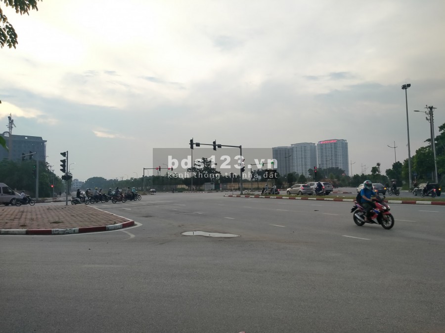Mặt Tiền Khủng, Tòa nhà, Trương Công Giai, diện tích 180m2 mt 8m Quận Cầu Giấy