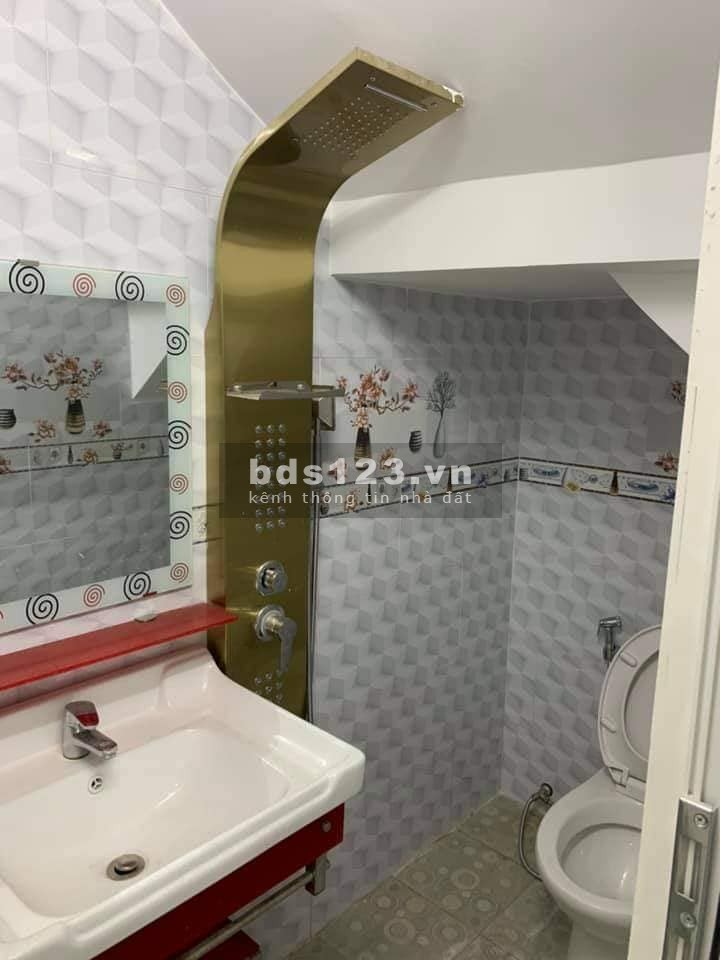 Bán nhà Quốc lộ 13, gần chợ Hiệp Bình Phước, Thủ Đức, liên hệ xem nhà 0901130437