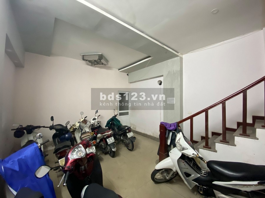 Bán nhà phố Khương Trung, phân lô ô tô tránh, kinh doanh 360 triệu/năm, giá 6 tỷ, chính chủ