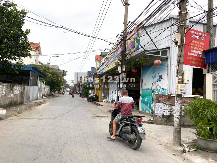 Bán đất chính chủ khu dân cư hiện hữu, giá 870 triệu, sổ sẵn, diện tích vuông vức