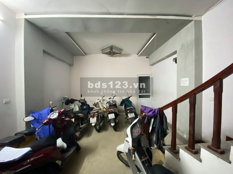 Bán nhà phố Khương Trung, phân lô ô tô tránh, kinh doanh 360 triệu/năm, giá 6 tỷ, chính chủ