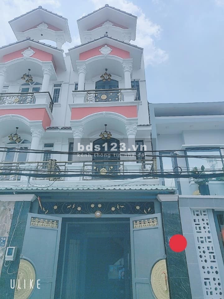 Bán nhà Quốc lộ 13, gần chợ Hiệp Bình Phước, Thủ Đức, liên hệ xem nhà 0901130437