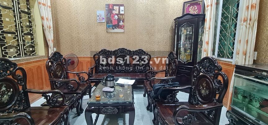 Bán nhà, gần phố, ô tô đường Thái Thịnh, dt 36m2, 4 tầng, mt 3.6m, giá 3.7 tỷ.