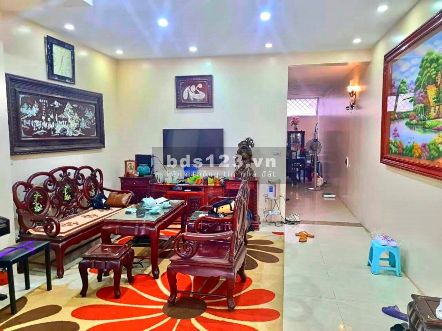 Bán nhà Huỳnh Thúc Kháng, Quận Hà Đông, vị trí đắc địa, hiếm, phô rộng ô tô tránh