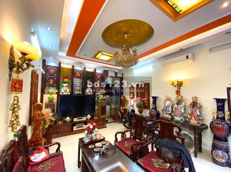 Nhà đẹp giá đẹp khu Vip Long Biên ô tô đỗ cửa lô góc 3 mặt thoáng ở ngay giá 4.3 tỷ