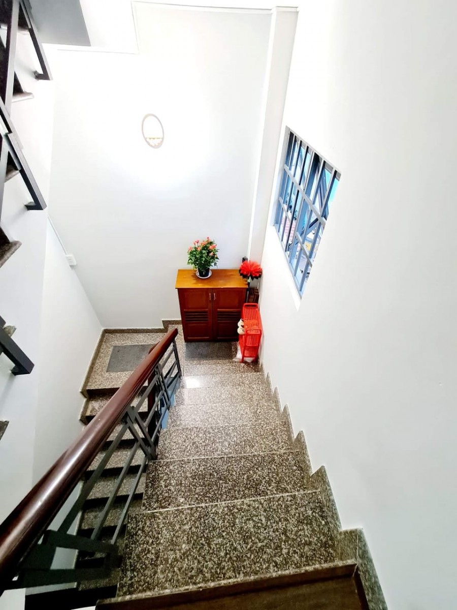Bán nhà mới 4 tầng hxh Quận 3, camera an ninh, hẻm thông, tiện ích đủ, sổ nở hậu tài, giá 10.5 tỷ