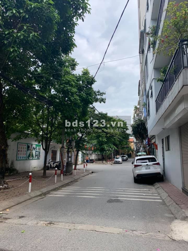 Nguyễn Văn Cừ Ngõ 135 oto tránh bán nhà 5 tầng dt 70m2, giá bán 6.9 tỷ