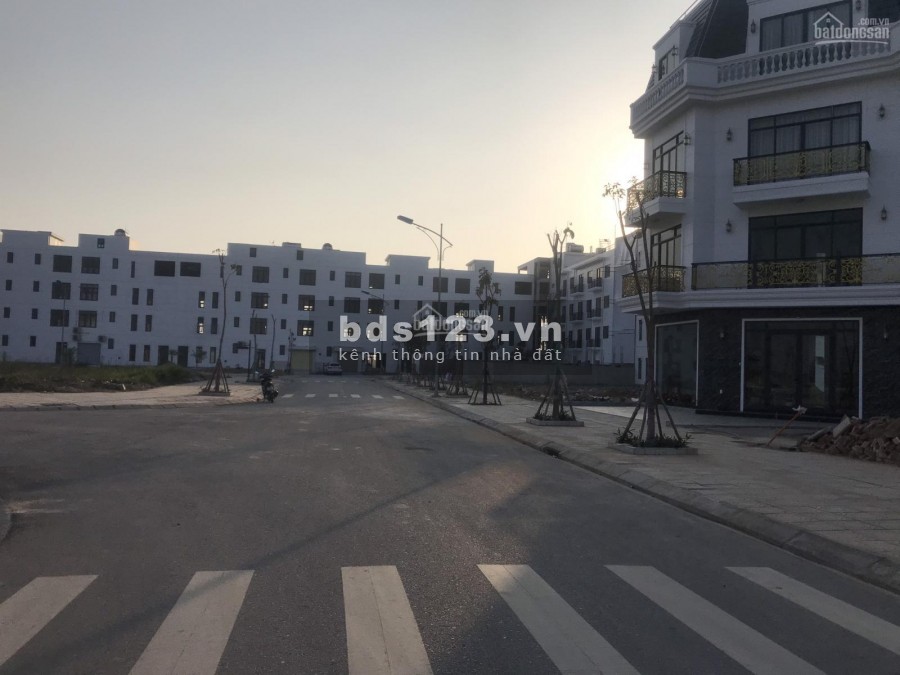 Bán lô góc 3 mặt tiền trục chính rẻ nhất Seoul Ecohome Tràng duệ, Sổ hồng chính chủ 0936886793