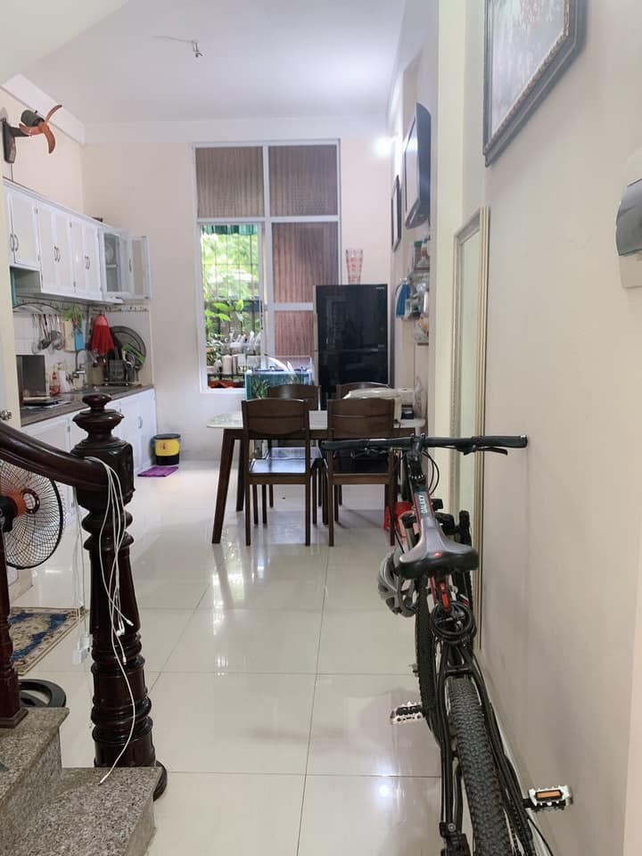 Bán nhà trung tâm Cao Su Đường Sắt Láng Hạ, dt 80m2, 2 pn giá 2,2 tỷ