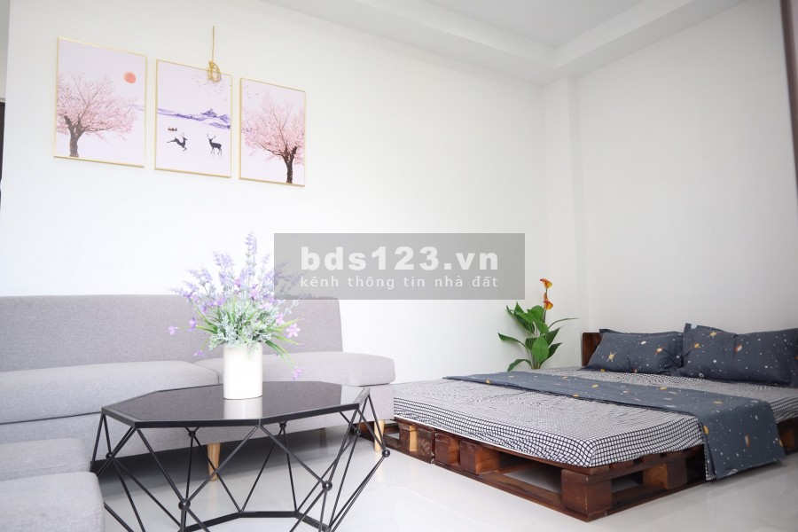 Nguyễn Văn Cừ Ngõ 135 oto tránh bán nhà 5 tầng dt 70m2, giá bán 6.9 tỷ