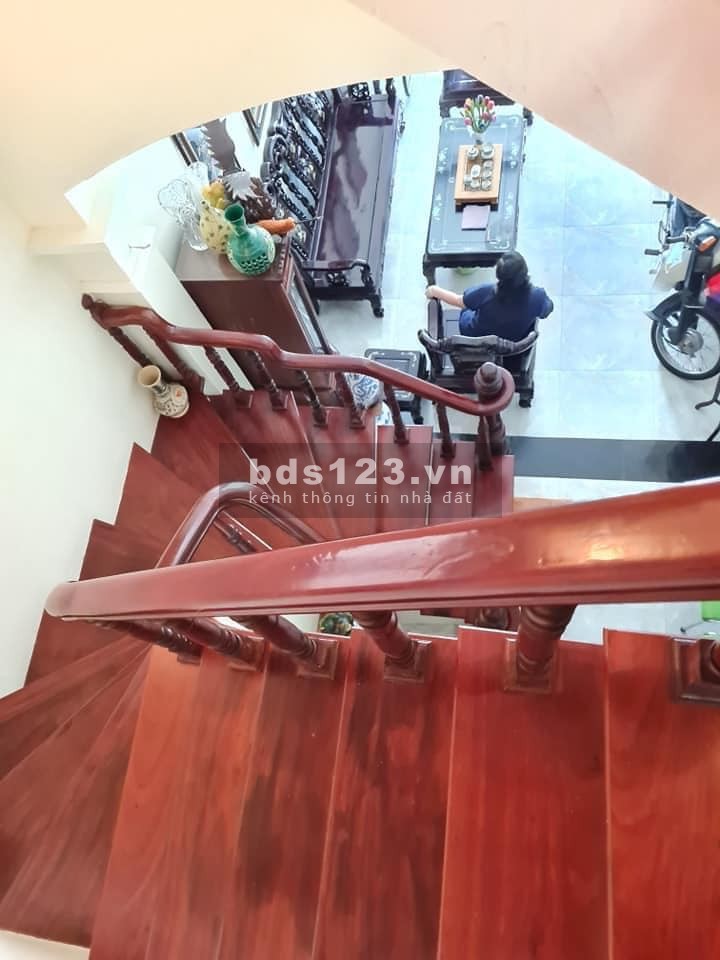 (Tân Bình)bán gấp nhà đẹp, Nguyễn Sỹ Sách, diện tích 42m2, 3 tầng, giá 4.4 tỷ