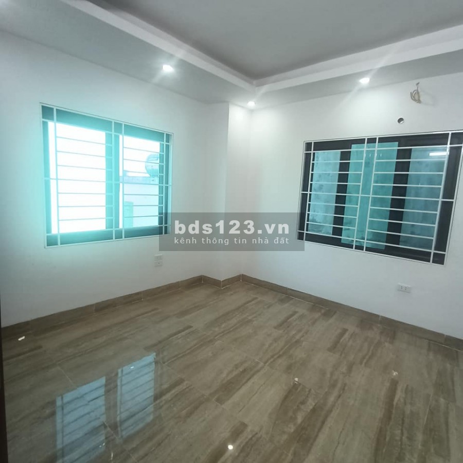 Bán nhà Xuân Đỉnh, diện tích 38m2, giá 4.4 tỷ, 5 tầng, ô tô đổ cửa, lô góc đẹp