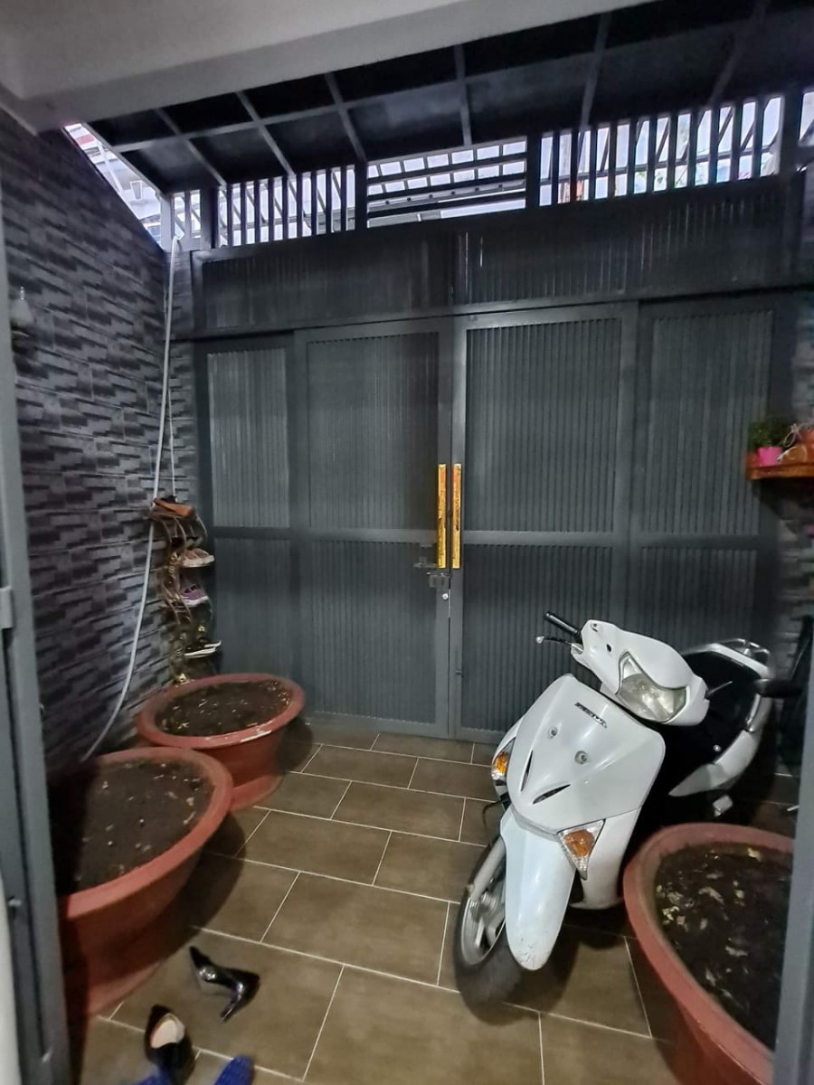 Bán nhà mới 4 tầng hxh Quận 3, camera an ninh, hẻm thông, tiện ích đủ, sổ nở hậu tài, giá 10.5 tỷ